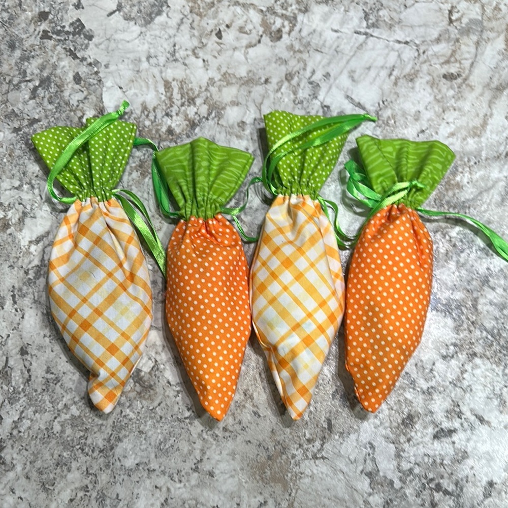 Carrot-Shaped Fabric Gift Bags Set
